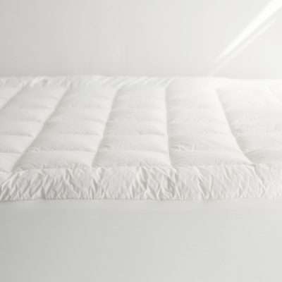 SUPERIOR MICRODENIER MATTRESS TOPPER