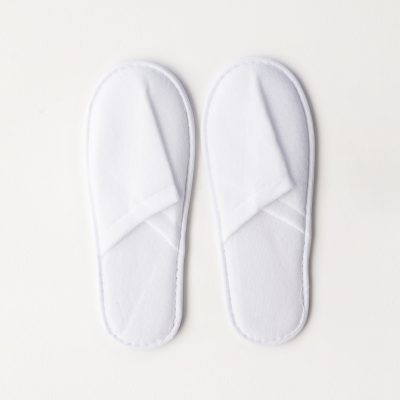 Wave closed toe slipper